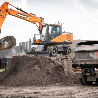 Mobilbagger Doosan DX170W-7