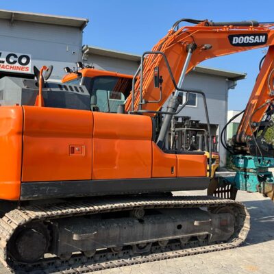 Gebrauchtmaschinen Doosan DX 140LC-5