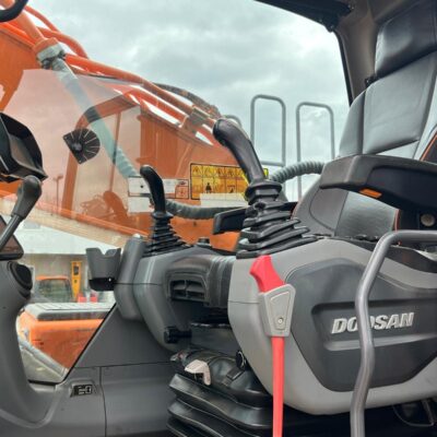 Gebrauchtmaschinen Doosan DX300 LC-7
