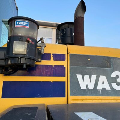 Gebrauchtmaschinen Komatsu WA 320