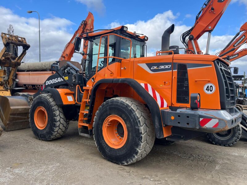 Gebrauchtmaschinen Doosan DL300-5
